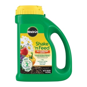 Miracle-Gro Shake ‘N Feed All Purpose Plant Food, 1 lb.(4.5 lb.)